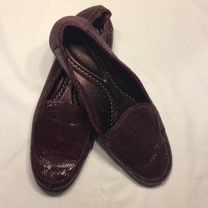 2/$15 Trotters Leather Maroon Snakeskin Loafers